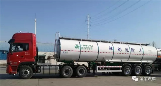 什么是鲜奶运输车？中集老哥俱乐部奶罐车产品特点先容